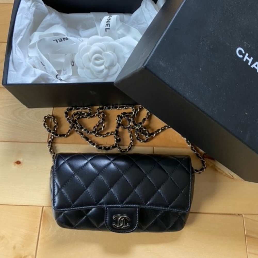 Authentic black lambskin gold hardware Chanel flap with chain